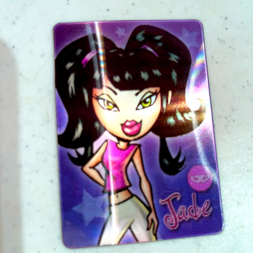BRATZ CARD ACCESSORY - Picture 1 of 3